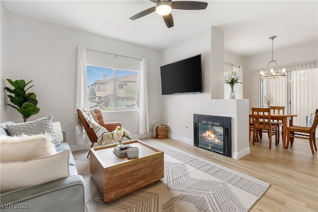 Foto del edificio - 8501 W University Ave