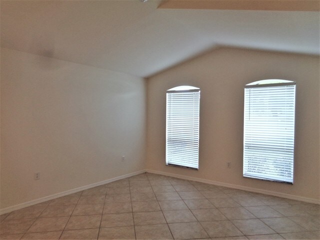 Foto del edificio - 3704 Lockridge Dr