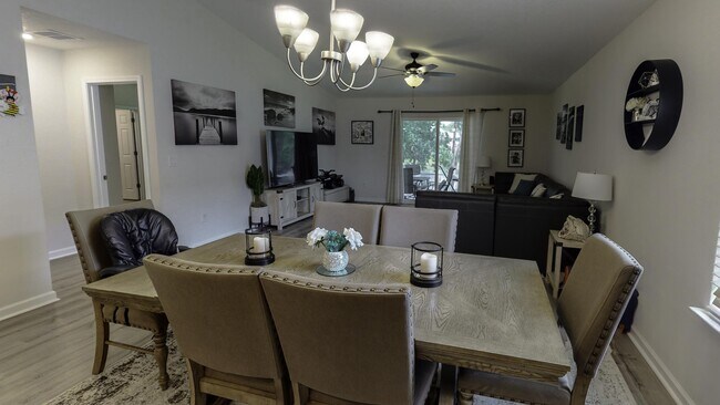 Building Photo - 378 Marquis Way