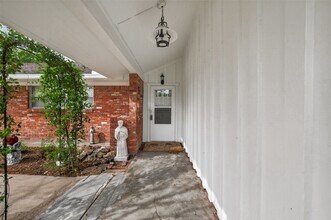 Building Photo - 5646 Hazen St