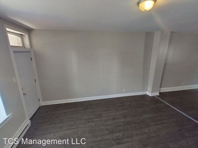 Building Photo - 4 br, 1 bath House - 420 South 61st Street...