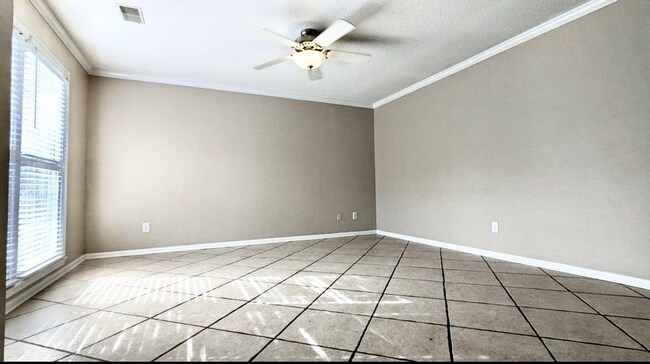 Foto del edificio - 2BR Townhouse Newly Renovated