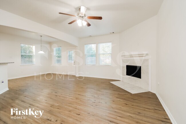 Foto del edificio - 28603 Hidden Lake W