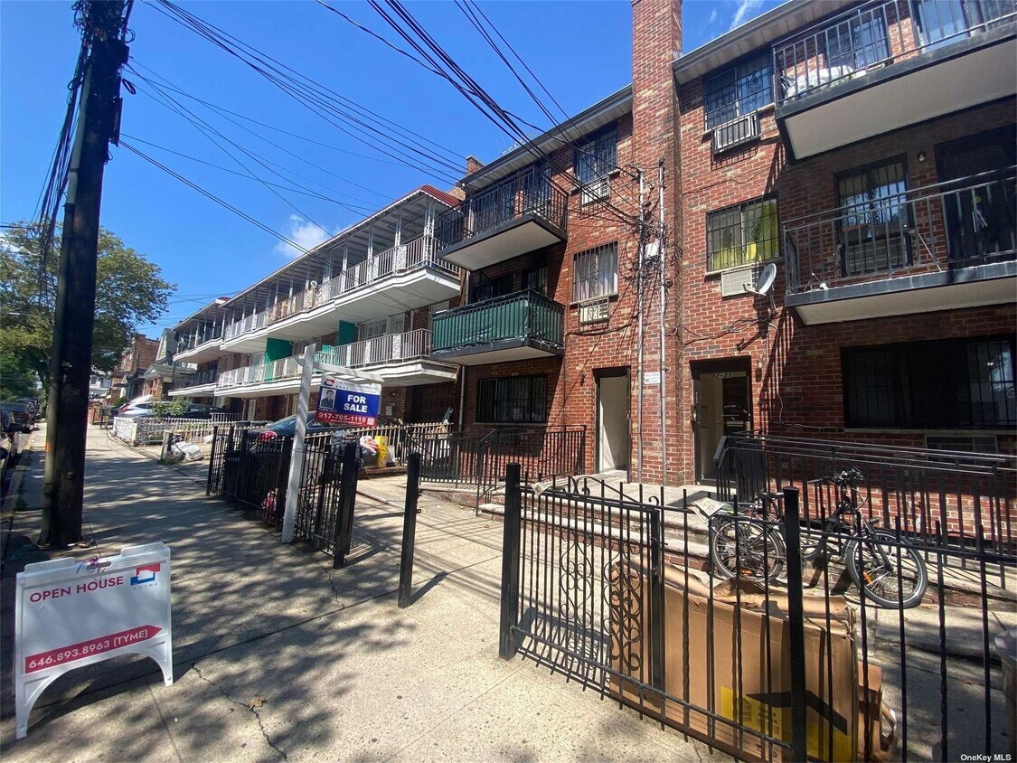 6929 53rd Ave, Flushing, NY 11373 Room for Rent in Flushing, NY
