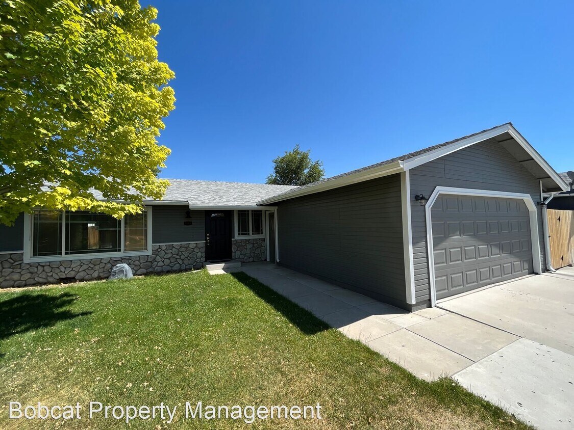 1508 Spooner Dr, Carson City, NV 89706 House Rental in Carson City