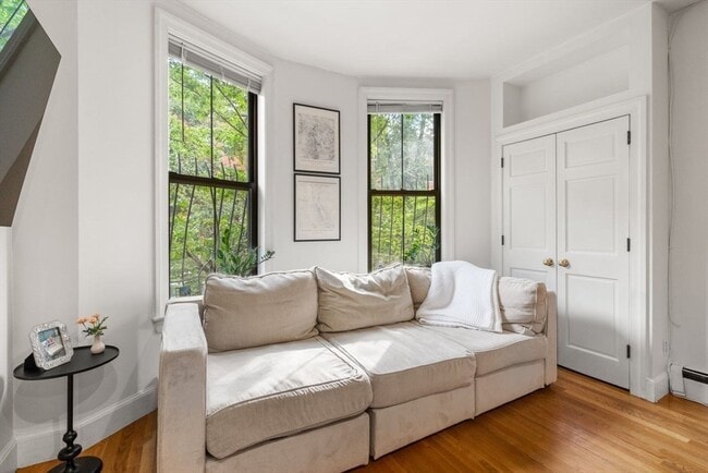 Foto del edificio - 20 Concord Sq