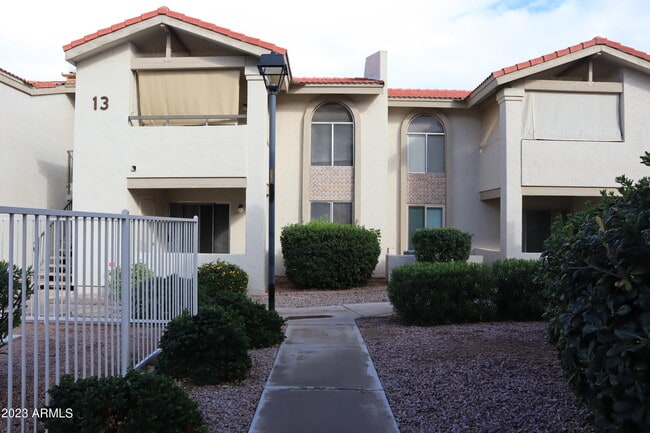 Building Photo - 10610 S 48th St