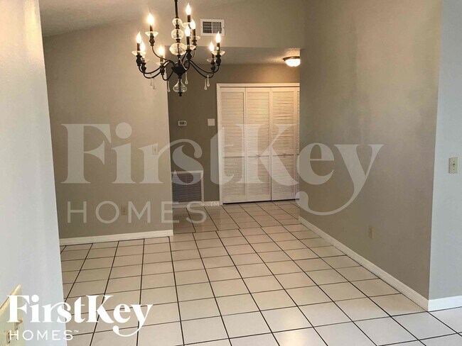 Building Photo - 1771 Gatewood Dr