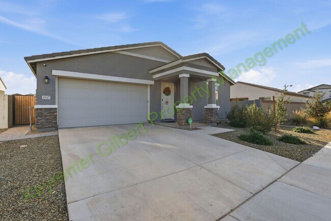 Foto del edificio - Lovely 2024 built 3-bed/2-bath Home in Wales Ranch