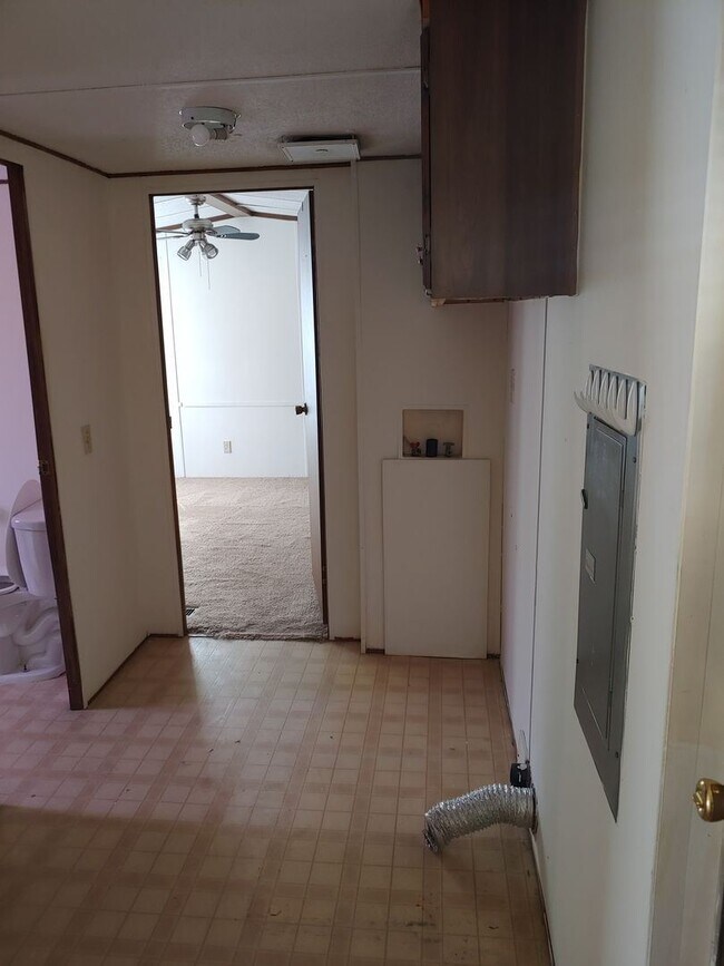 Building Photo - 2 br, 1 bath House - 10906 Starwood