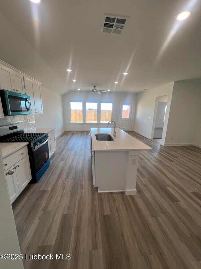 Foto del edificio - 621 E 14th St