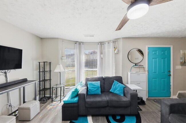 Foto del edificio - 3682 Stephanie Ct