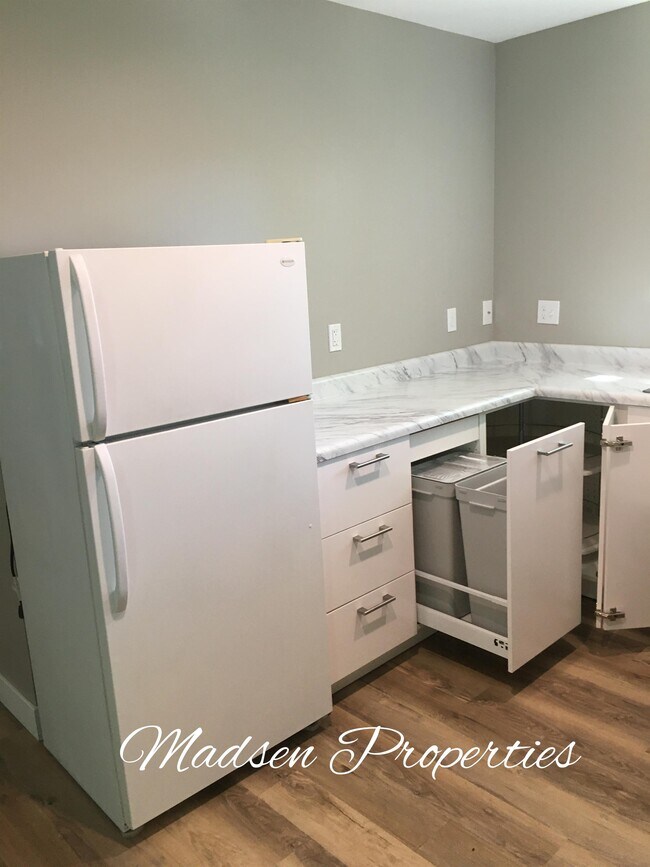 1527 Arbutus Ave, Chico, CA 95926 House Rental in Chico, CA