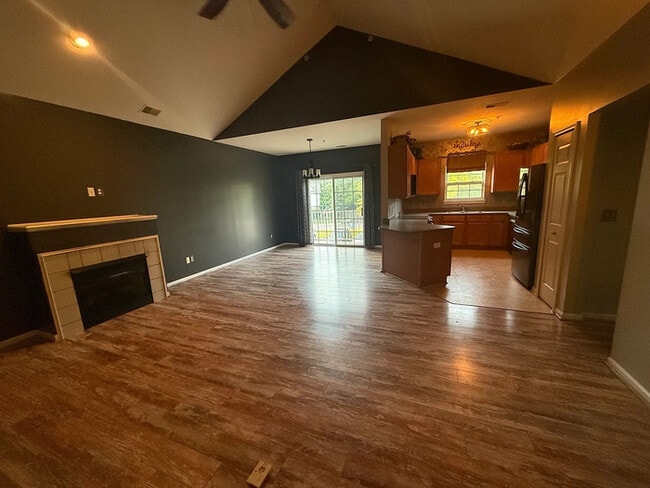 Building Photo - 25985 Maritime Cir S
