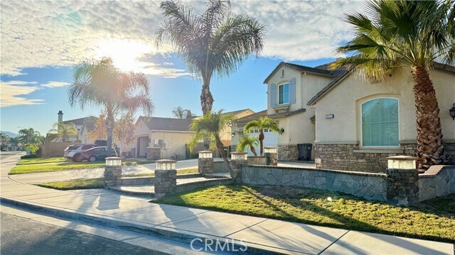 Foto del edificio - 8049 River Bluffs Ln