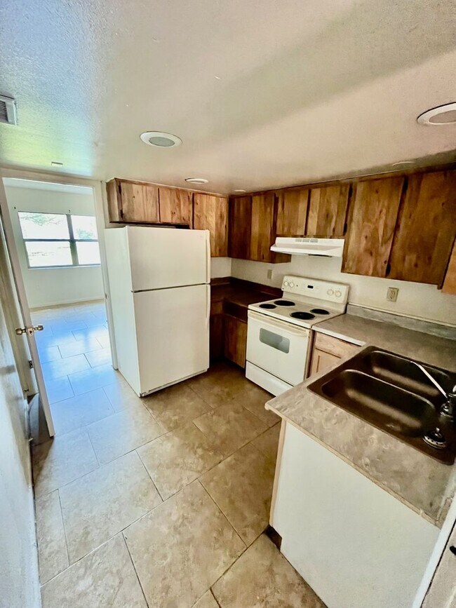 Foto del edificio - 525 N Morgan Ave