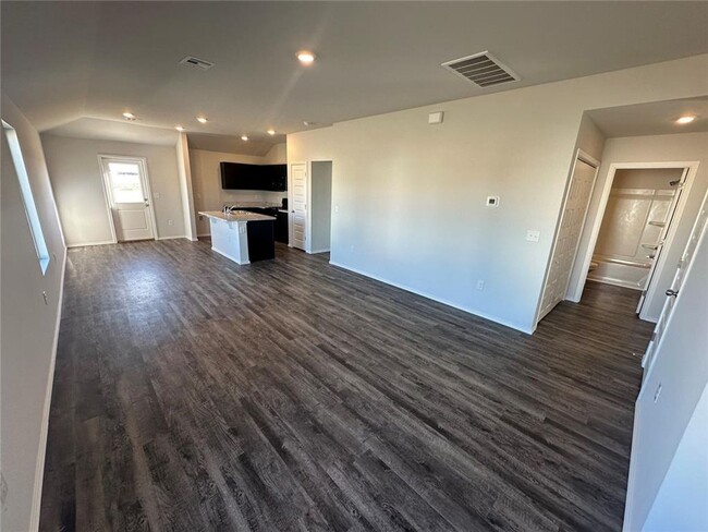 Building Photo - Brand NEW 3 Bedroom 2 Bathroom Home in Pie...