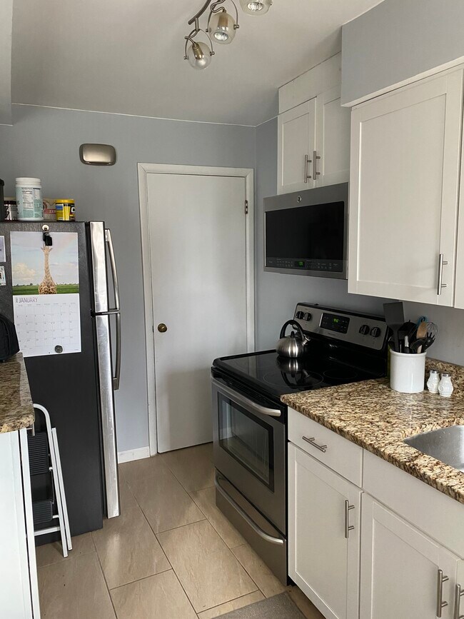 3074 Northwest Blvd, Upper Arlington, OH 43221 Townhome Rentals in