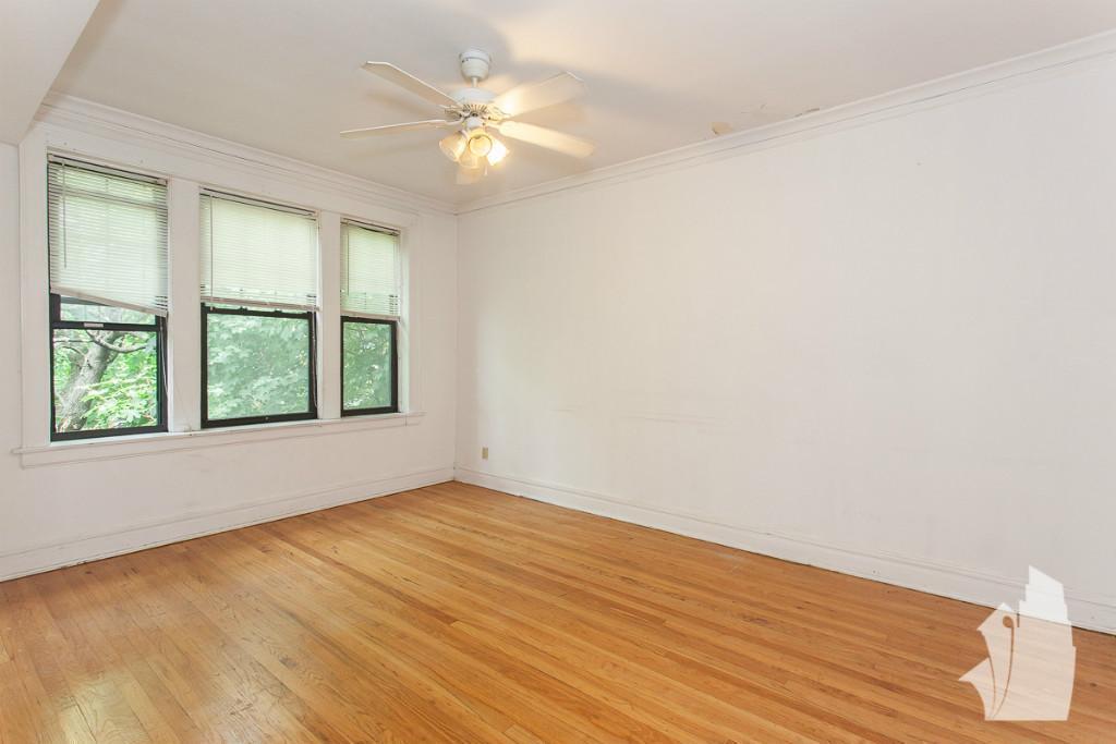 Foto principal - 1941 W Winnemac Ave