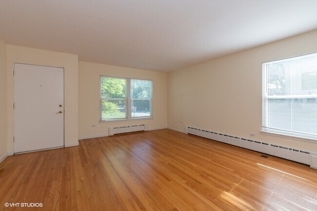 Building Photo - 246 Highwood Ave