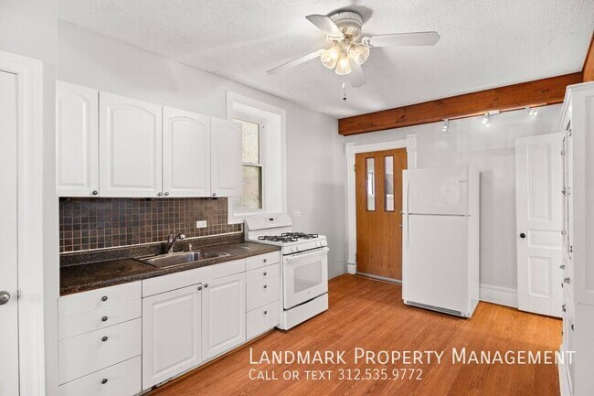 Photo - 1124 N Wolcott Ave Apartment