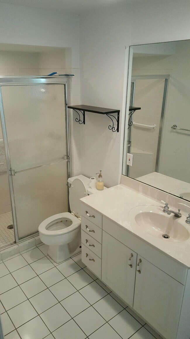 43 Brushy Neck Ln Unit 4, Westhampton, NY 11977 Condo for Rent in