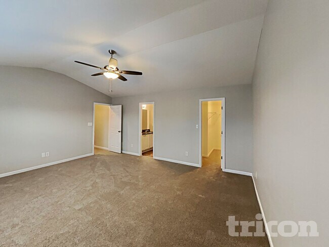 Foto del edificio - 3673 Watkins Ridge Ct