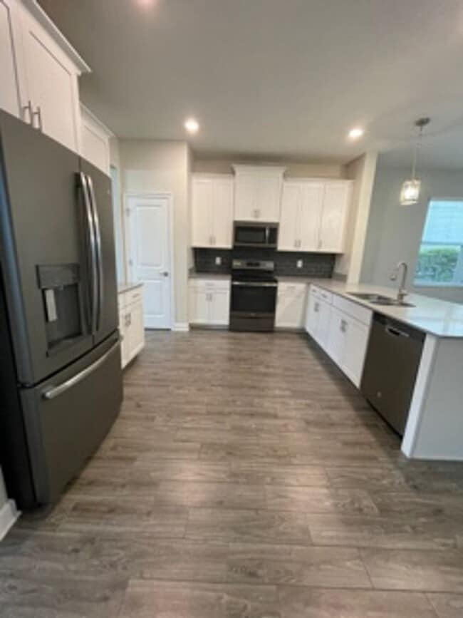 Foto del edificio - STOREY PARK - 3BR/2.5BA TWO STORY HOME