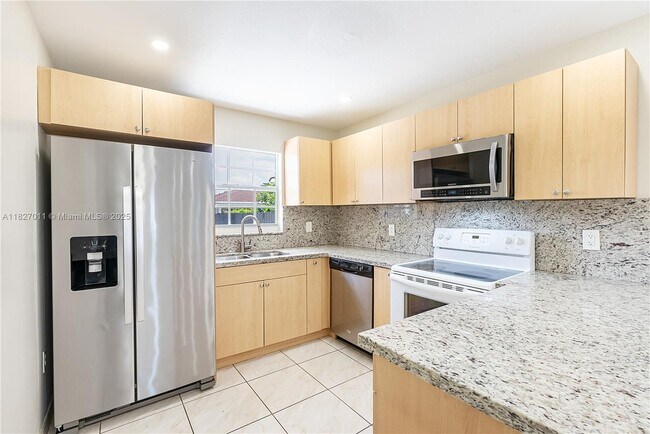 Foto del edificio - 1214 NW 34th Ave