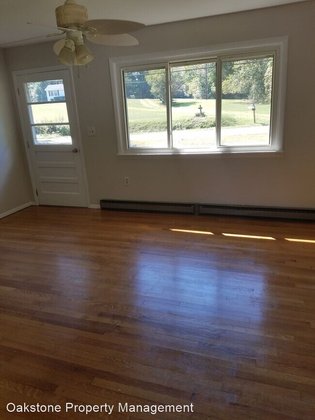 Building Photo - 3 br, 1 bath House - 771 Berry Hill Rd.