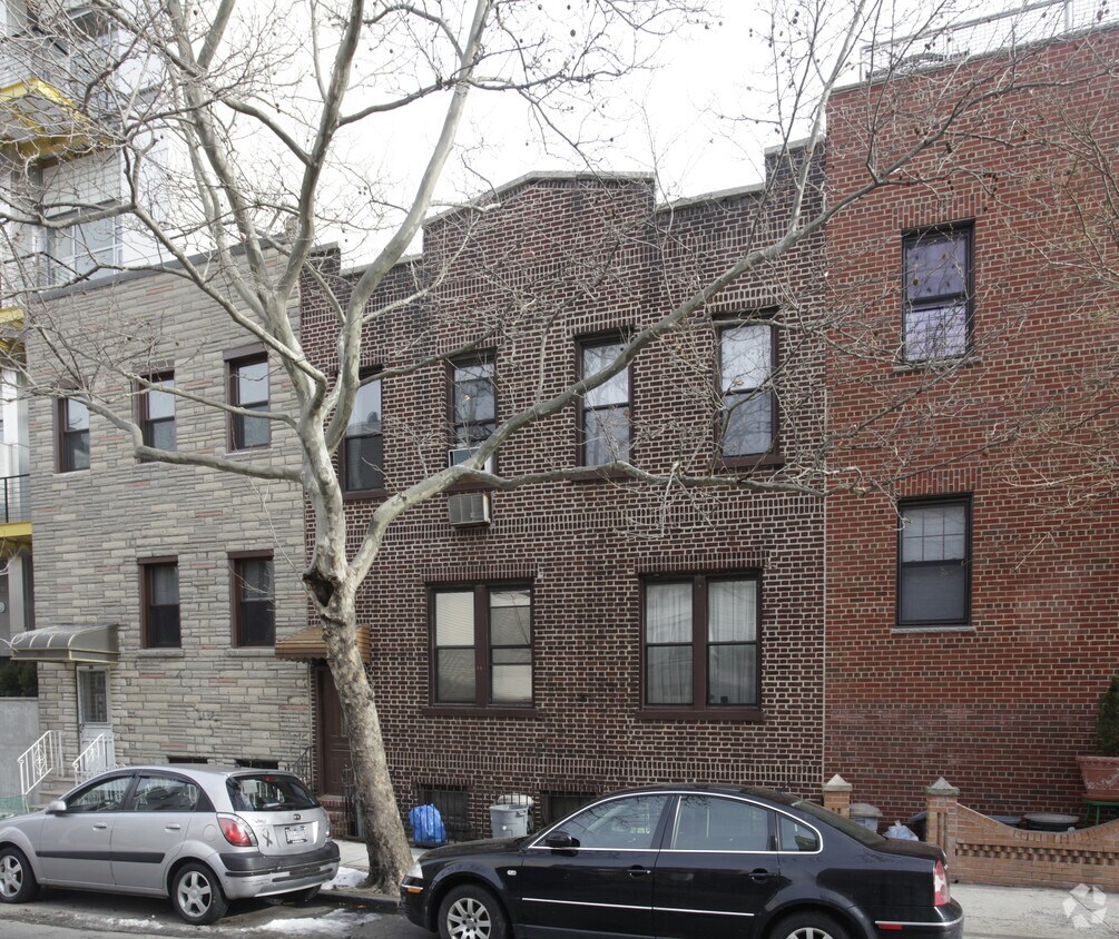 Building Photo - 302 Eckford St