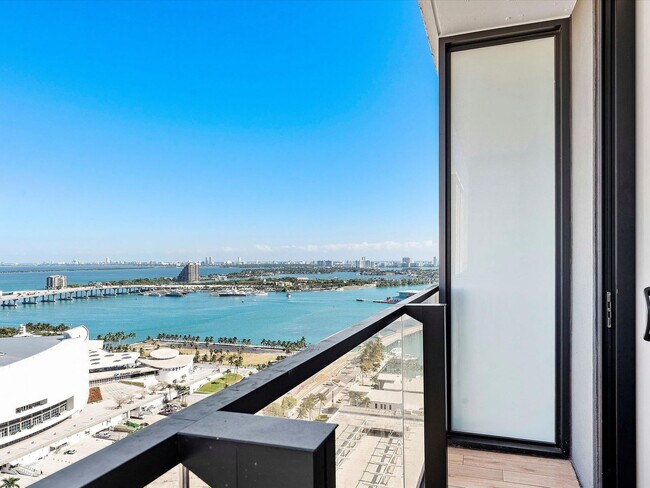 Foto del edificio - 398 NE 5th St