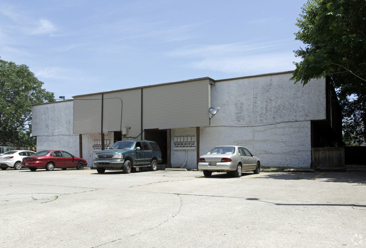 Building Photo - The Lofts on St. Louis