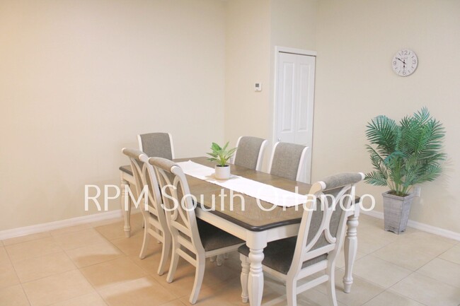 Foto del edificio - Beautiful Furnished 3-Bedroom, 2-Bathroom ...