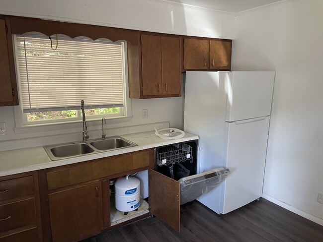 Building Photo - 1378 Sinclair Ave