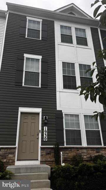 Building Photo - 1930 Fauna Dr