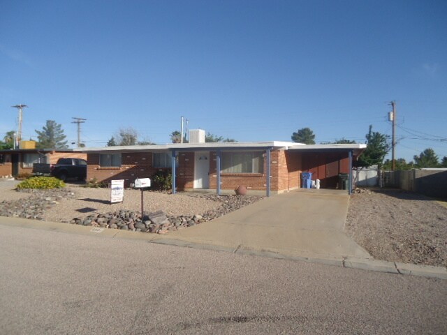 Foto del edificio - 1301 Cushman Dr