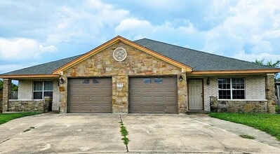 Building Photo - 3304 Kbs Ct