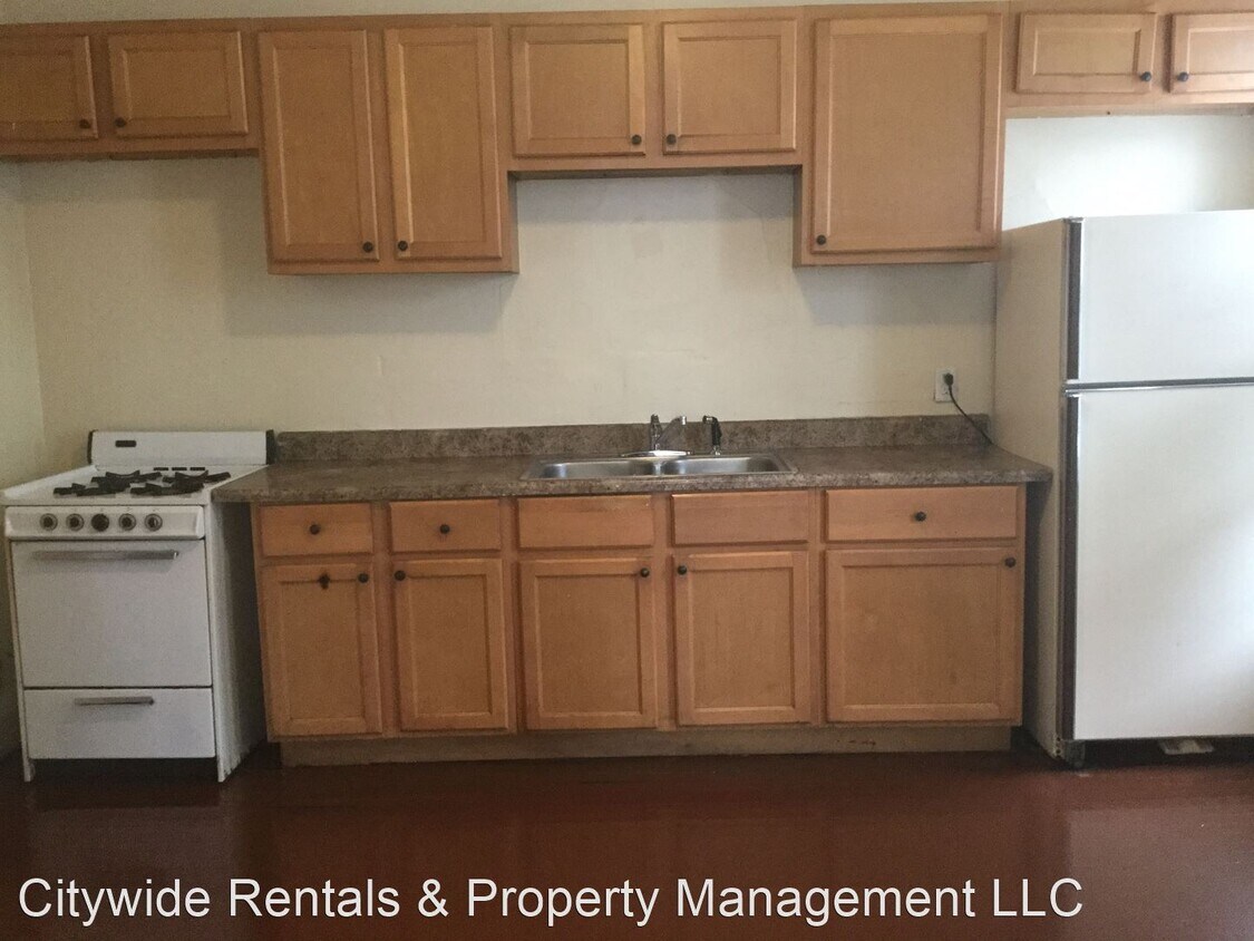 Foto principal - 935-706 W Pierce St