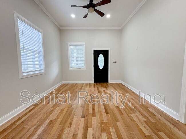 Foto del edificio - 3307 Baudin St