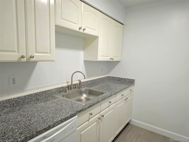 Building Photo - 1506 Cortland Dr