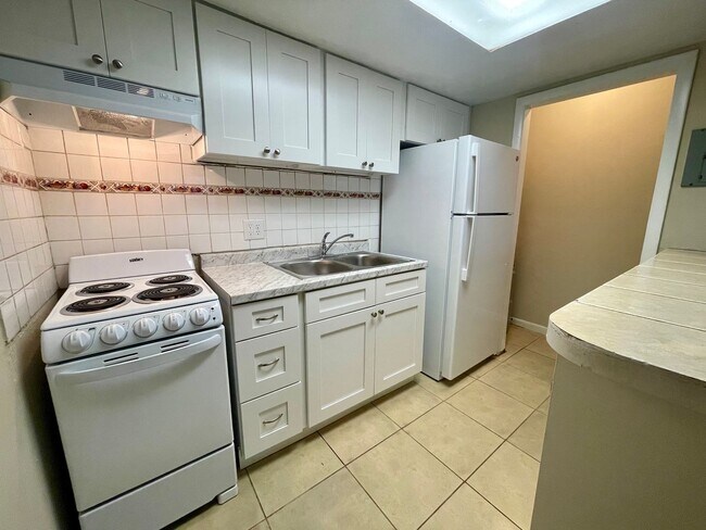 Foto del edificio - 1BD/1BA Apartment off Curry Ford in Henley...