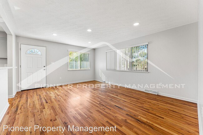 Foto del edificio - 3 br, 2 bath House - 6095 W 8th Ave.