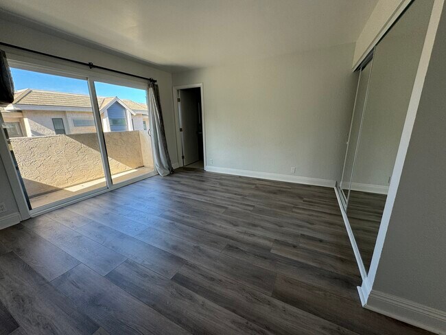 Building Photo - 3709 Balboa Ter