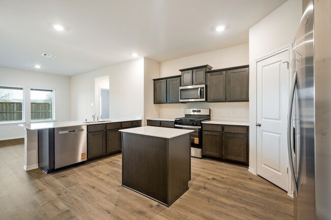 Photo - 1324 Stuarts Frst Dr House