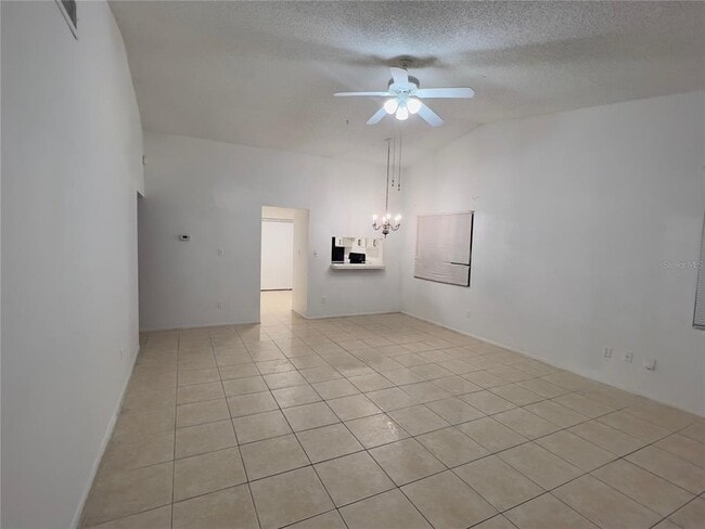 Foto del edificio - 7101 Harbor Heights Cir