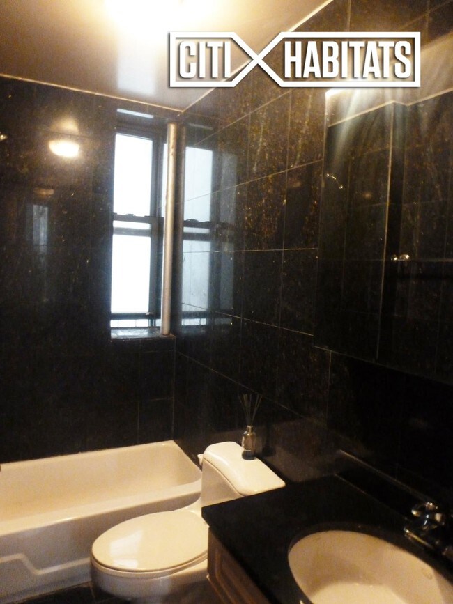Foto del edificio - 350 E 67th St