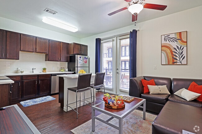 Studio, 1BA - 538SF - Living and Dining Area - Grandmarc Austin