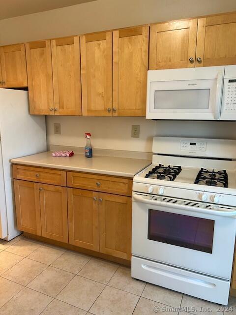 Primary Photo - 112 Hoyt St