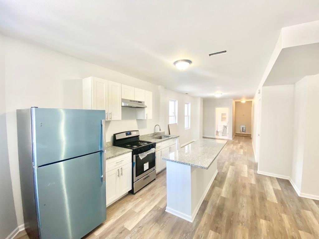 Foto principal - 2546 S Drake Ave